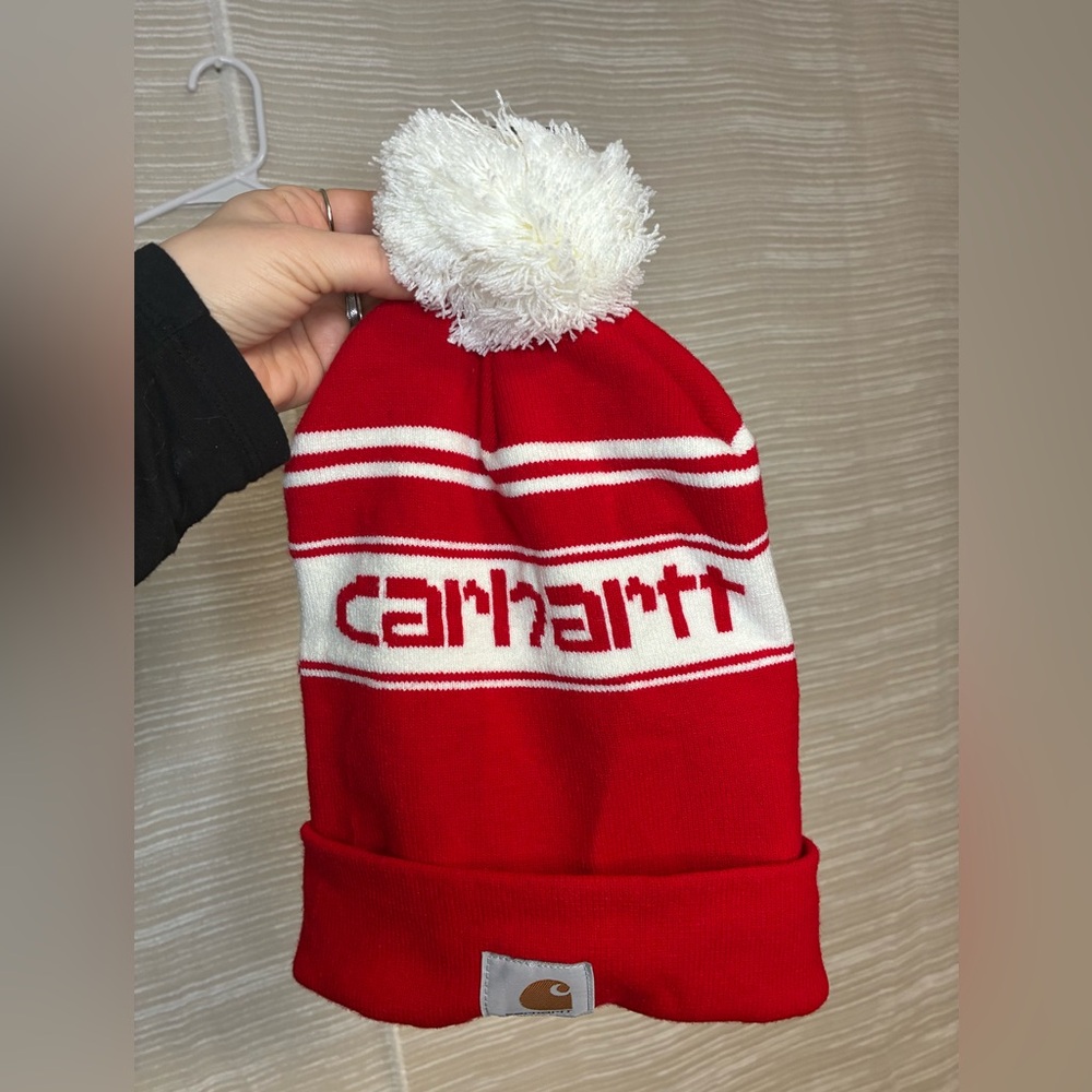 NWT Carhartt unisex Red and White Striped knit Beanie